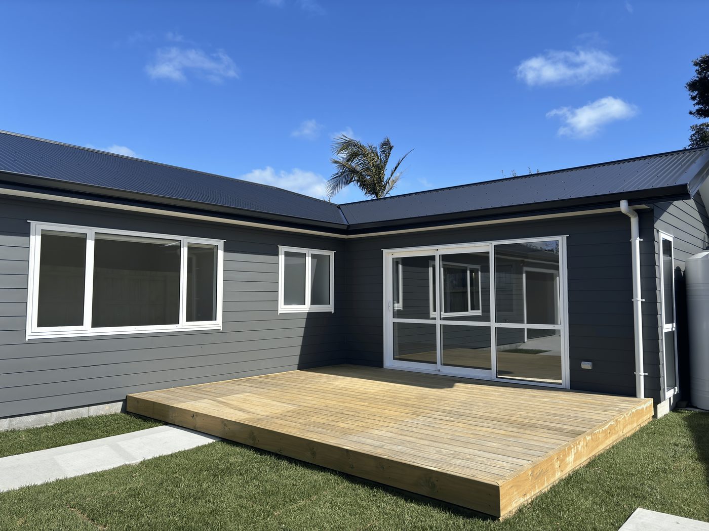 Sandspit Road by Rag Reno's